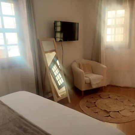 Agradable Casa Con Terraza * לה לגונה