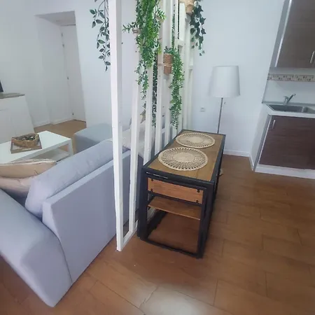Lägenhet Agradable Casa Con Terraza
